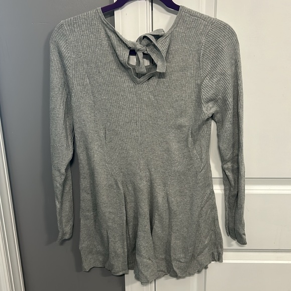 Pea in the Pod Gray Maternity Sweater Size L - Picture 3 of 4